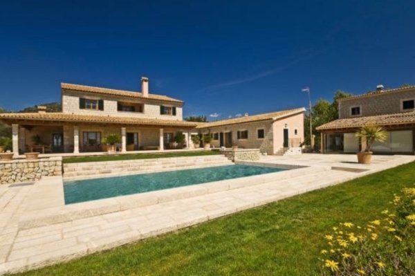 Binissalem: Finca in wine region of Mallorca for sale with 10 bedrooms