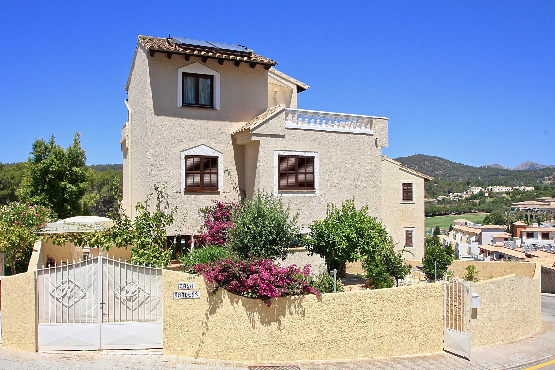 Camp de Mar: House for sale in Mediterranean complex directly on the beach of Camp de Mar