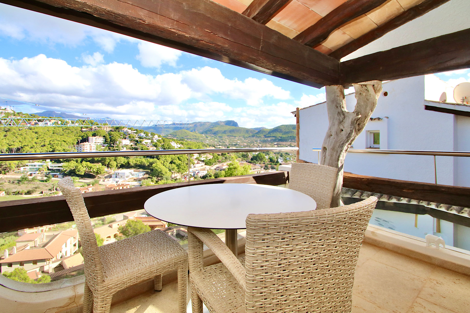 Port Andratx: Modern-mediterranean penthouse in top condition in small complex with pool for sale