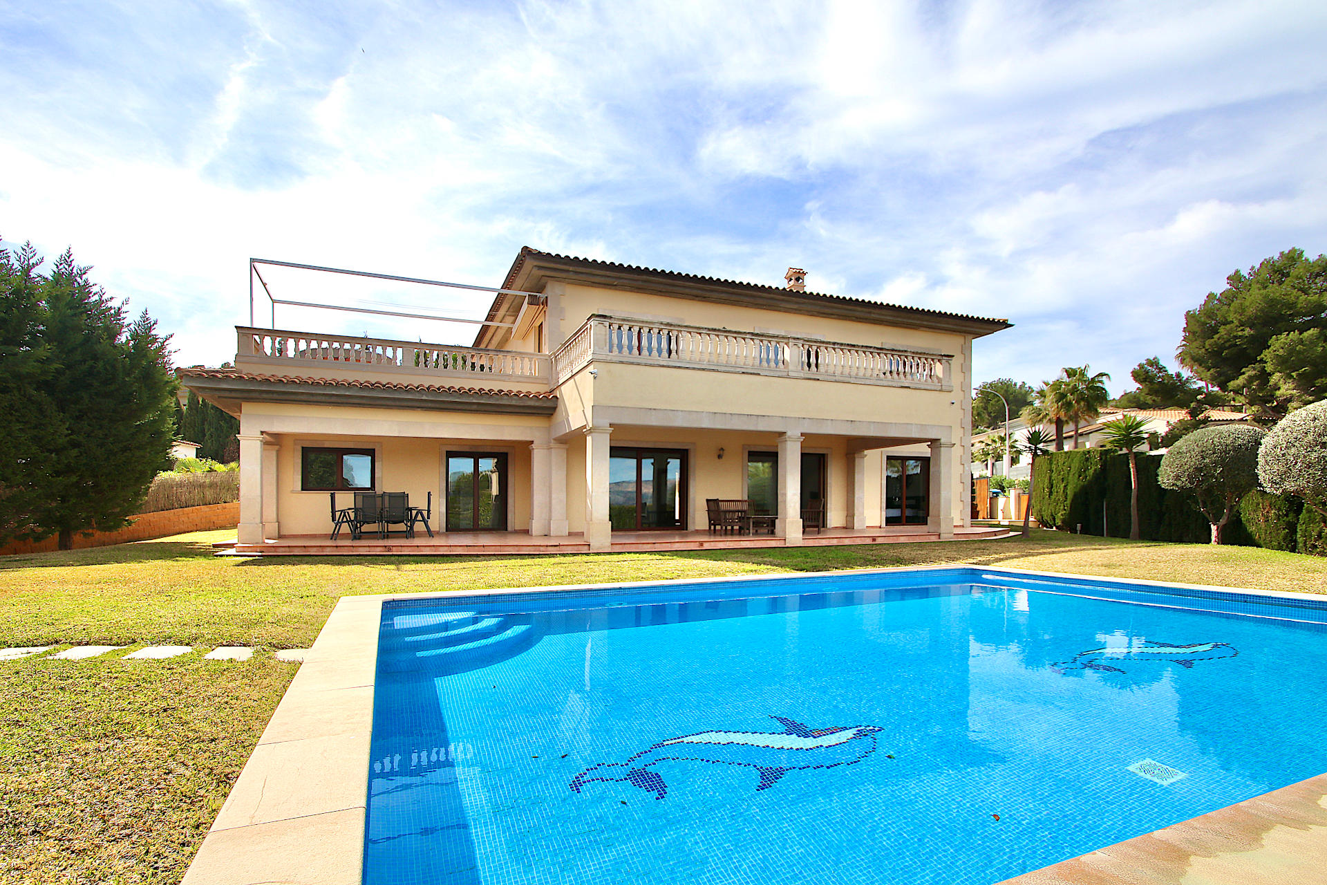 Santa Ponsa: Attractive villa with holiday rental licence close to the yacht club.