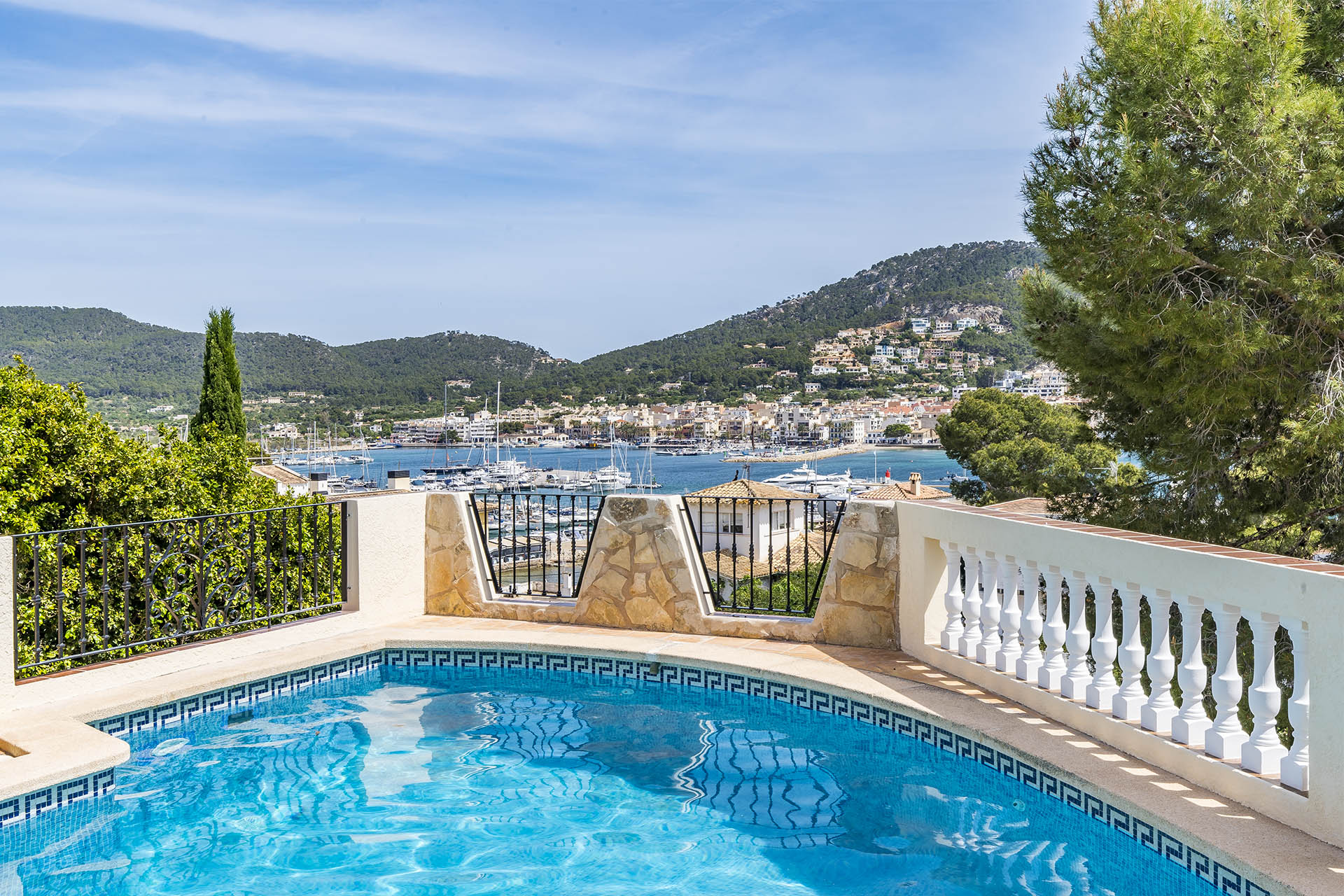 Port Andratx: Mediterranes Apartment mit grossen Terrassen fussläufig zum Hafen zu verkaufen