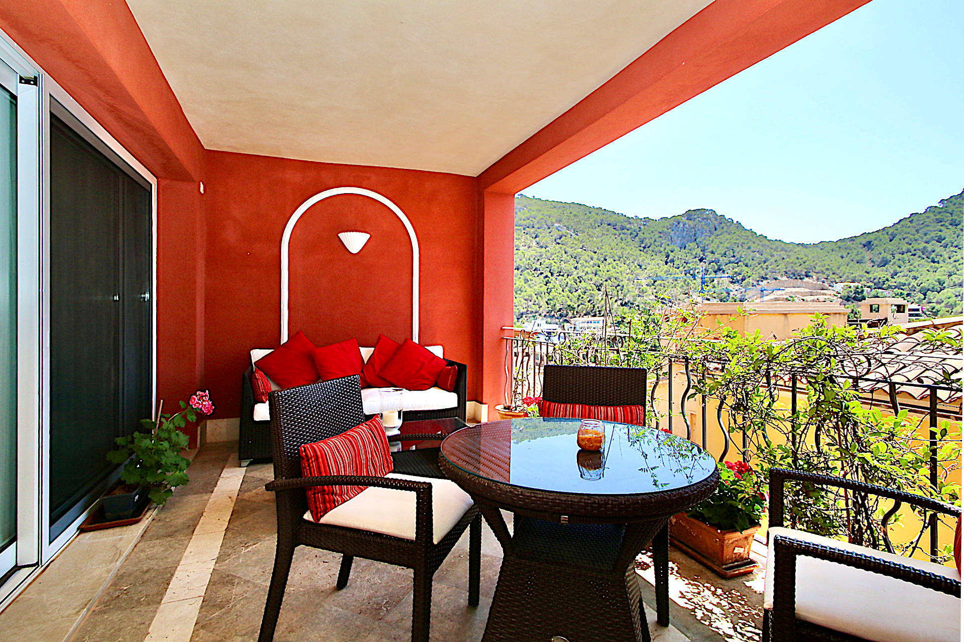 Garden- apartment with 2 bedrooms in a luxurious community for sale