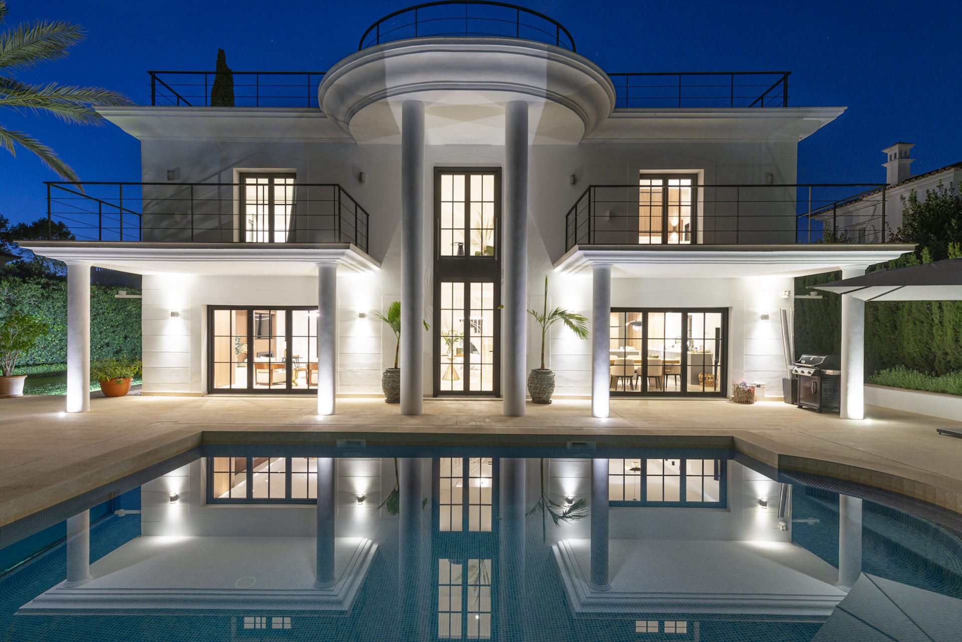 Traumhaft renovierte Villa in Santa Ponsa mit Pool und 4 Schlafzimmern zu verkaufen